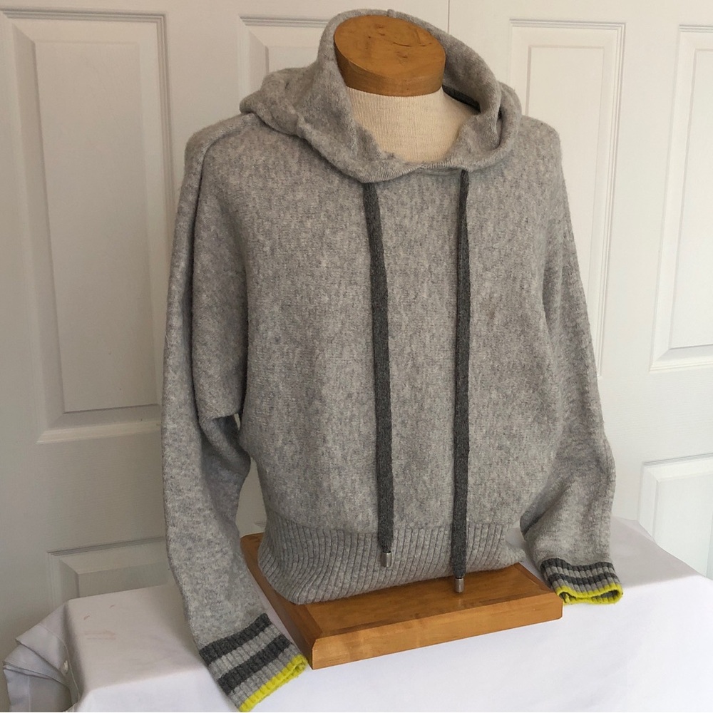 Pringle Vintage Soft Gray Sweater Poncho